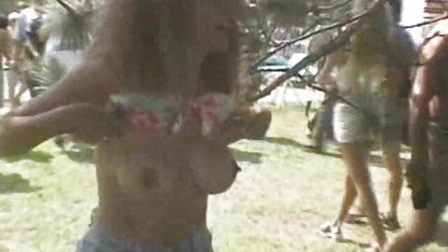 男を蹴る h 動画 女性