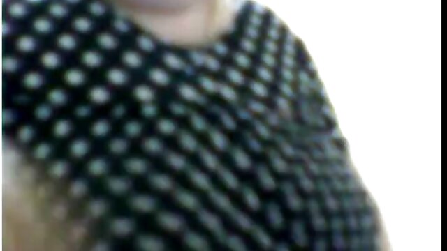 白い女の子はベッドで黒人男性を説得する 鈴木 一徹 エロ